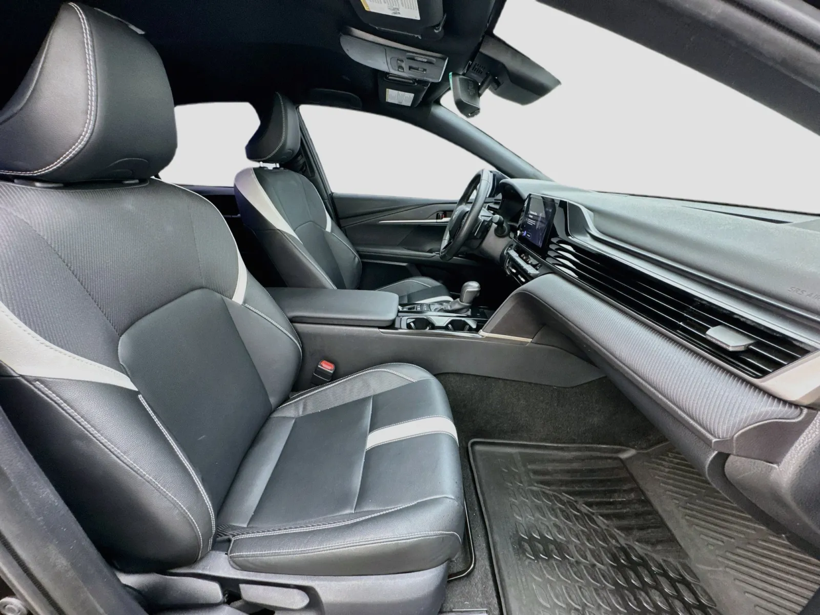 Toyota Camry photo 19