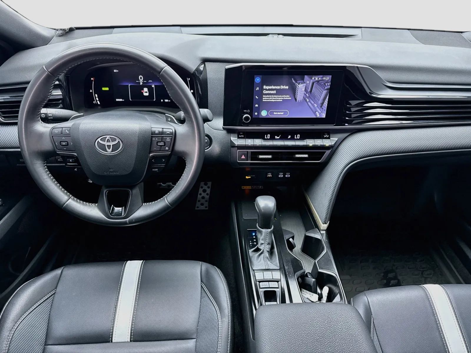 Toyota Camry photo 14