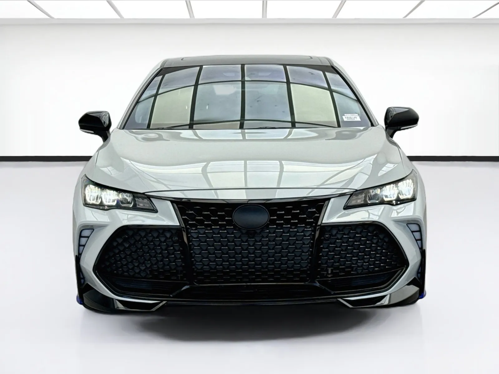 Toyota Avalon photo 2