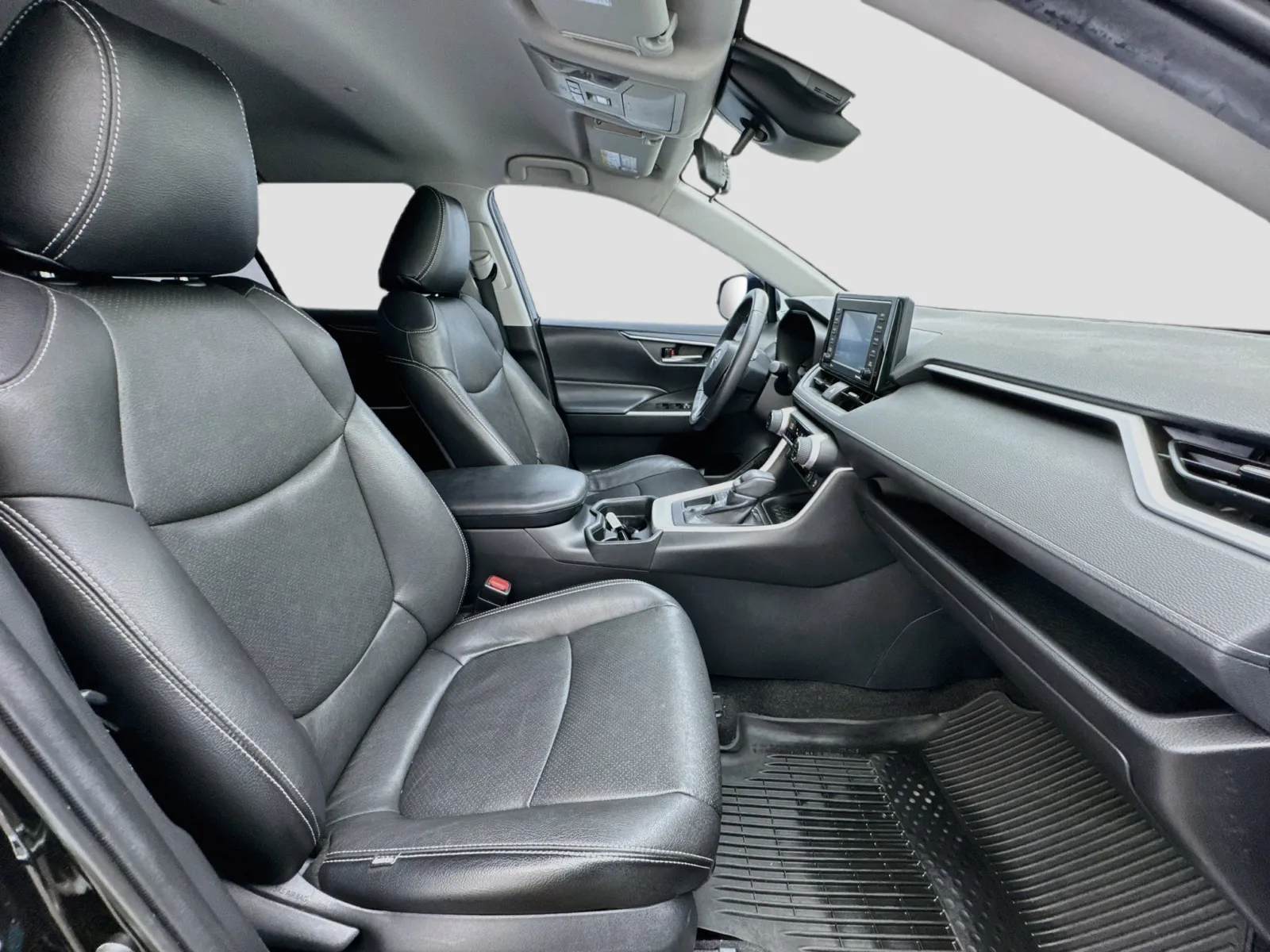 Toyota RAV4 photo 19