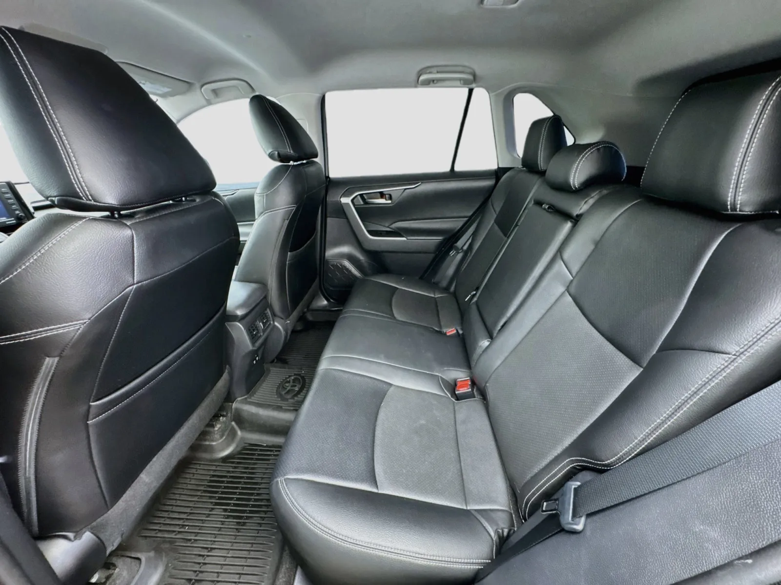 Toyota RAV4 photo 15