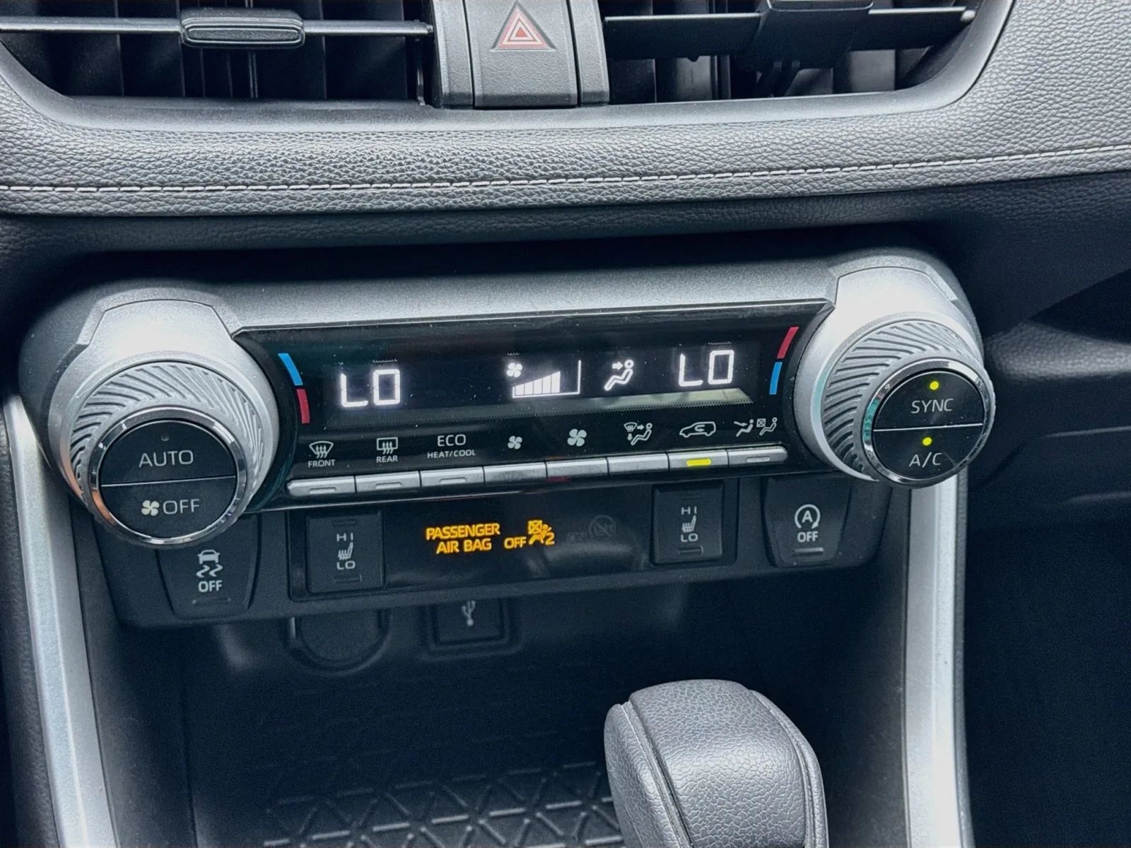 Toyota RAV4 photo 12