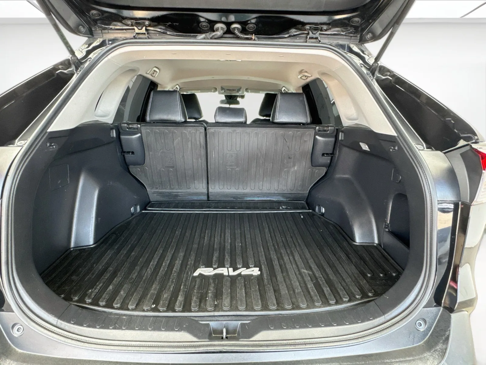 Toyota RAV4 photo 17