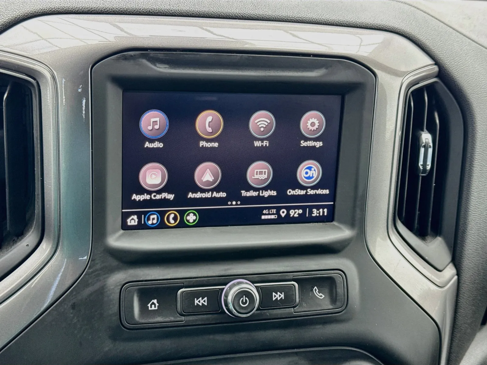 Chevrolet Silverado photo 9