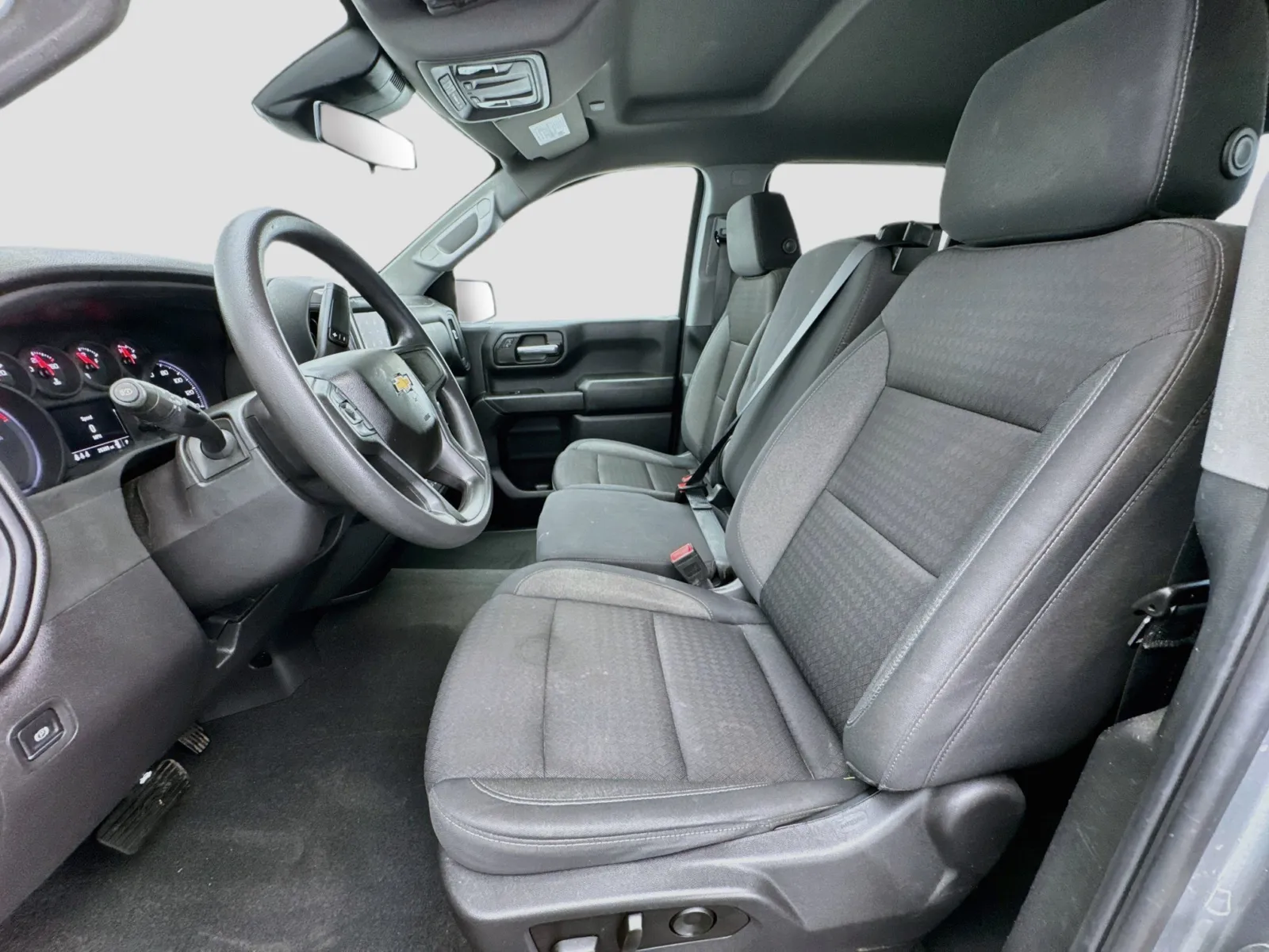 Chevrolet Silverado photo 13