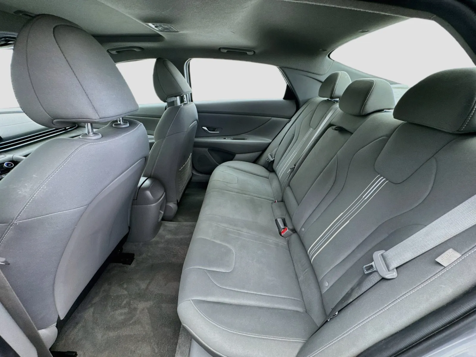 Hyundai Elantra photo 16