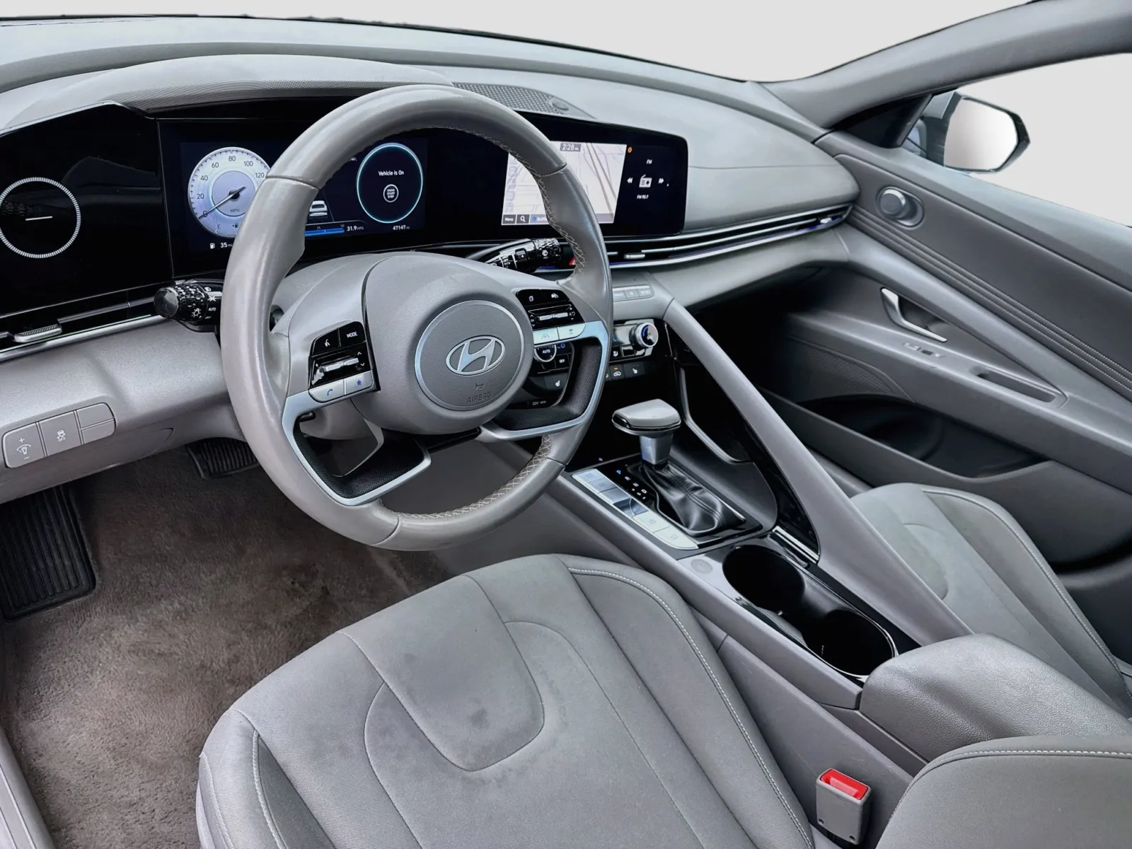Hyundai Elantra photo 7