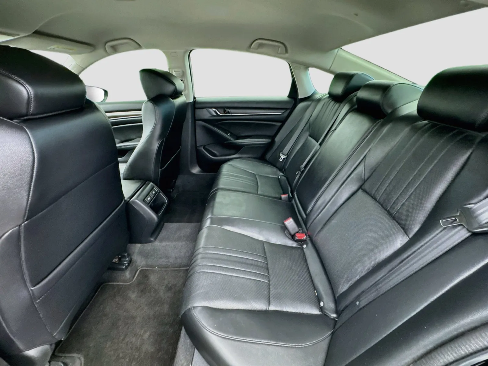 Honda Accord photo 14