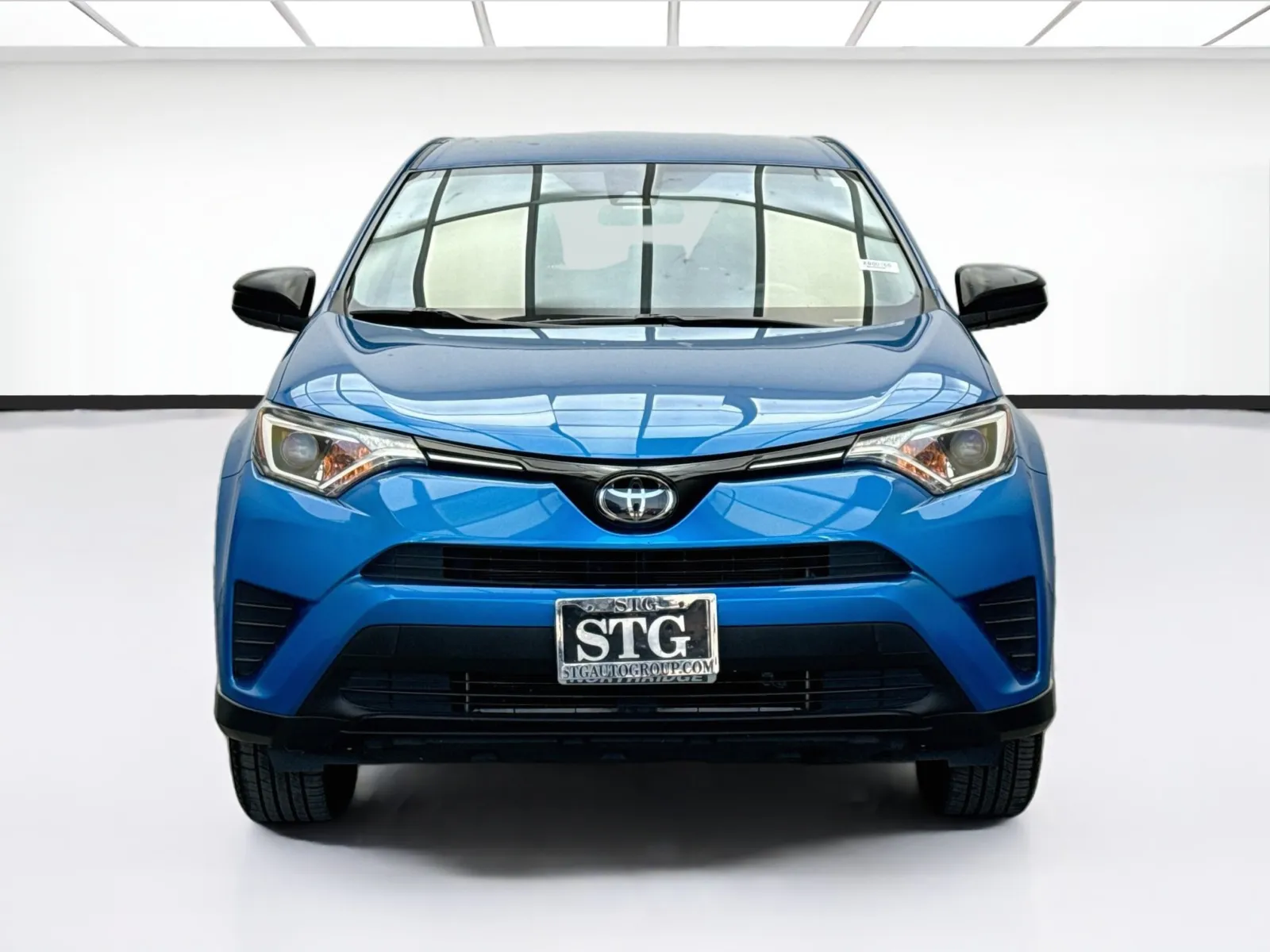 Toyota RAV4 photo 2
