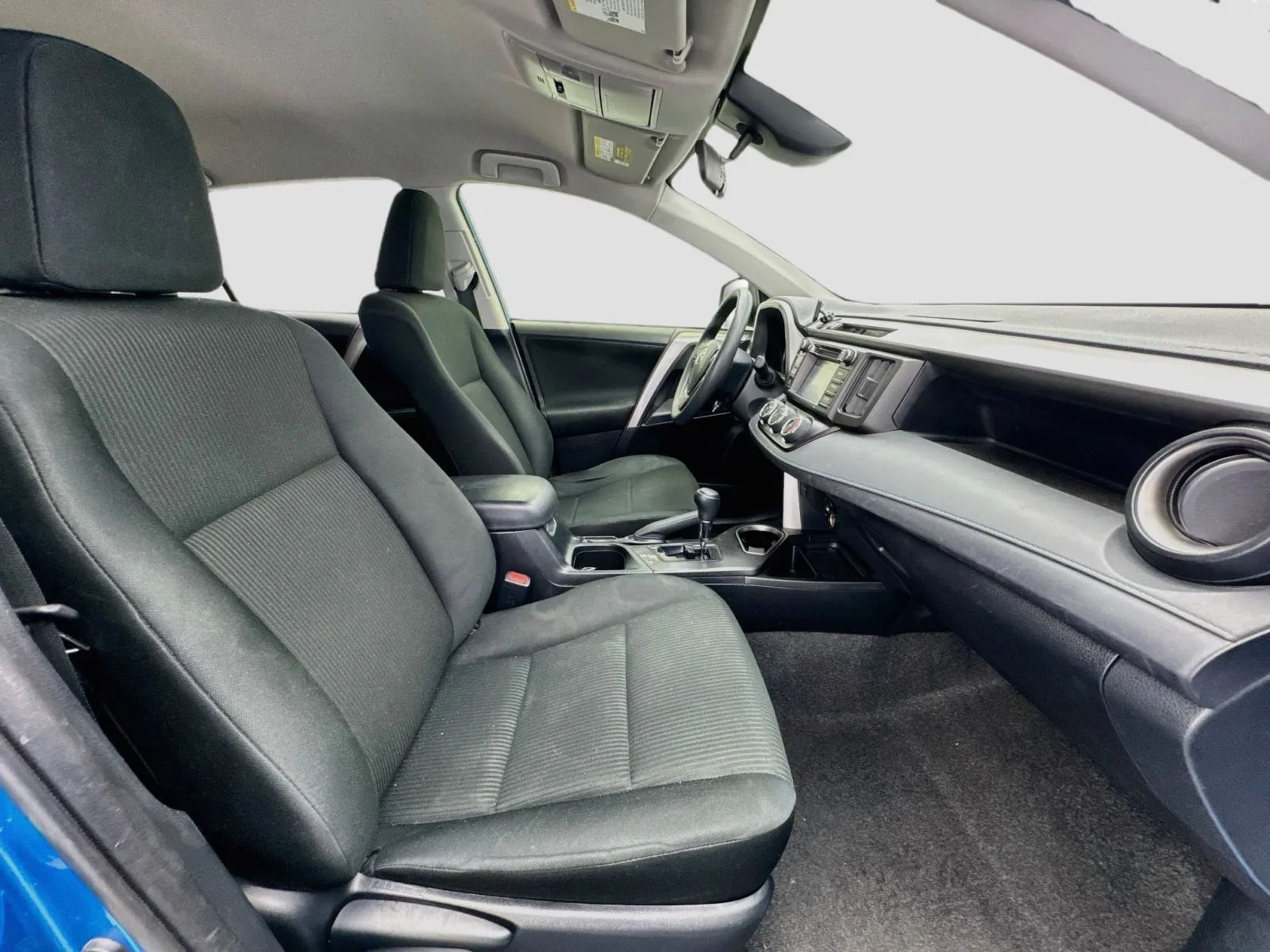 Toyota RAV4 photo 18