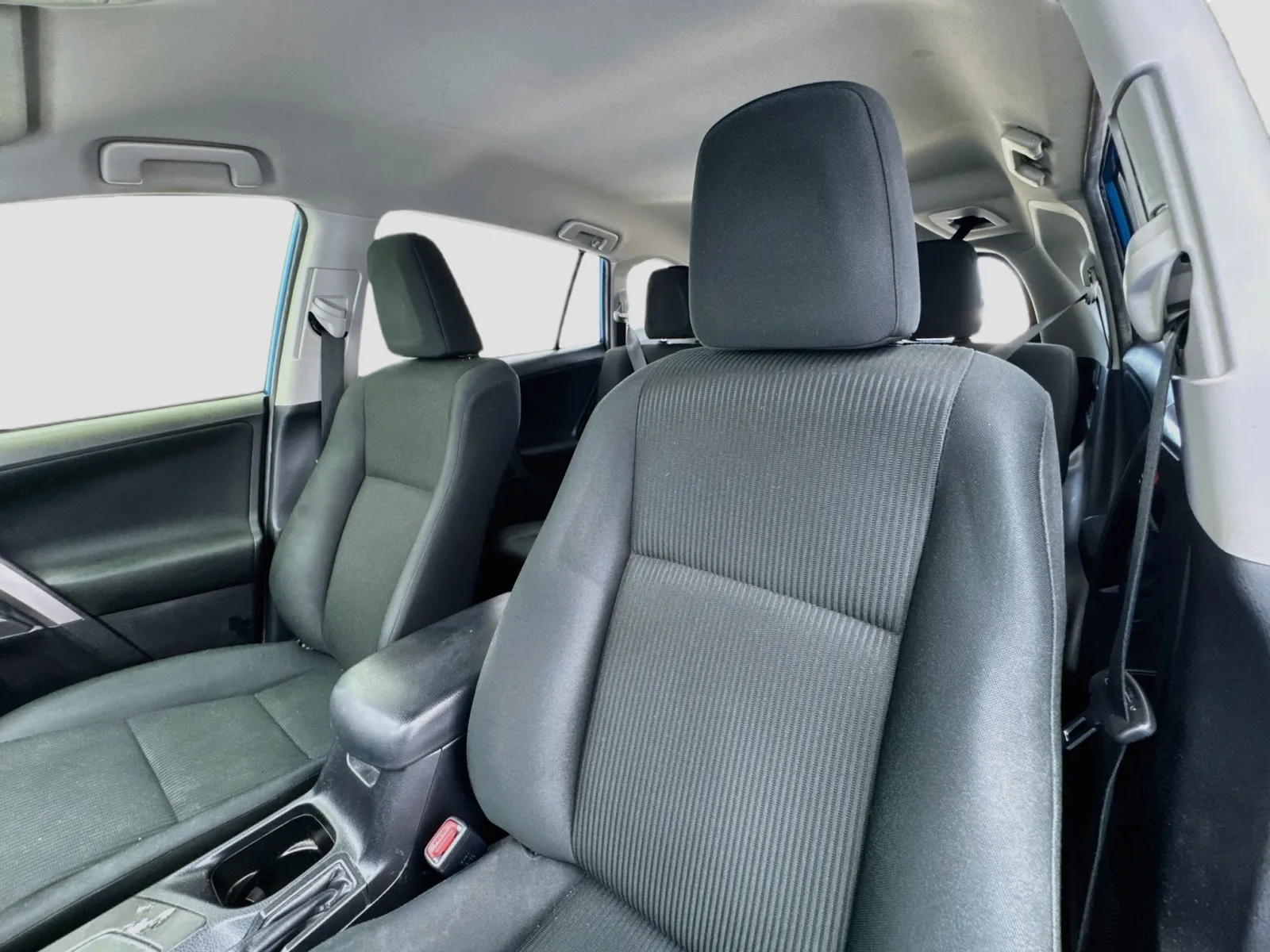 Toyota RAV4 photo 13