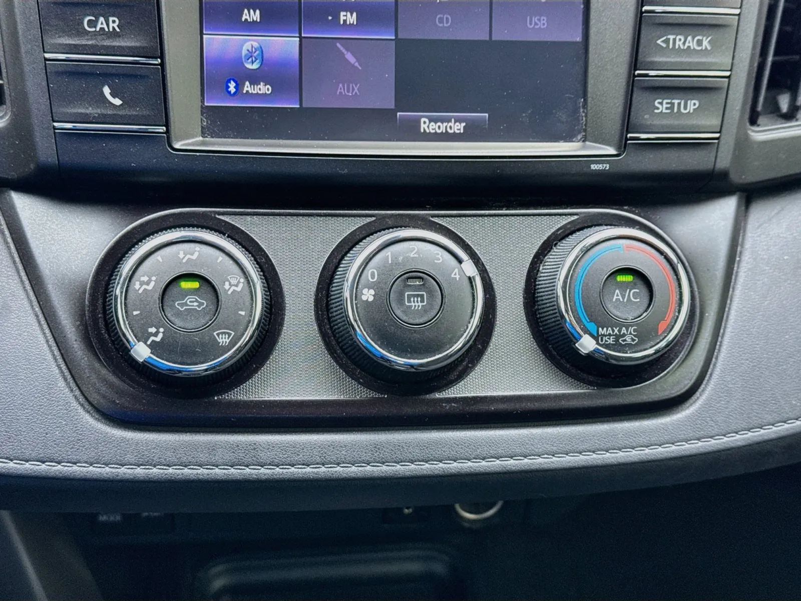 Toyota RAV4 photo 12
