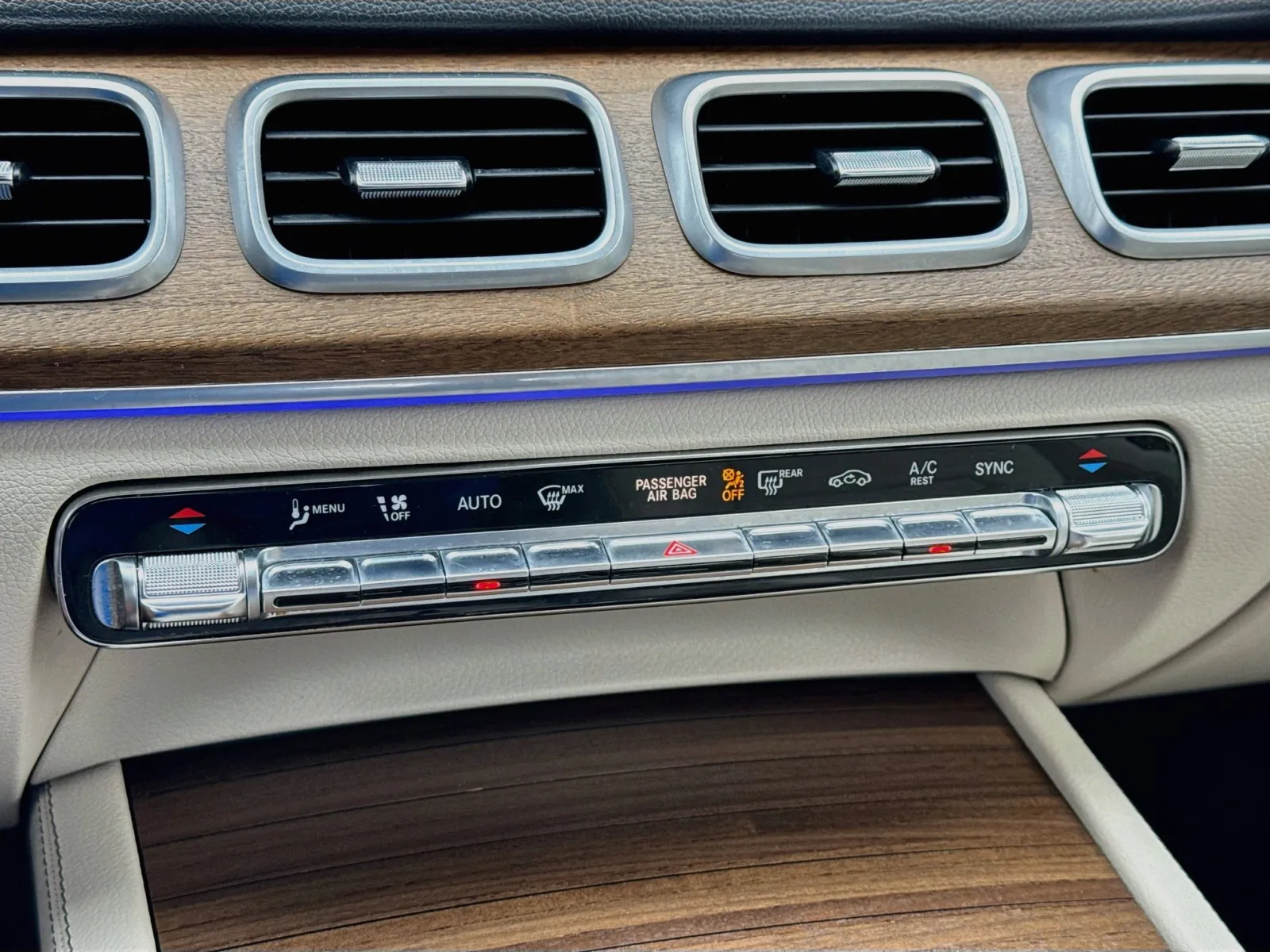 Mercedes-Benz GLE photo 12
