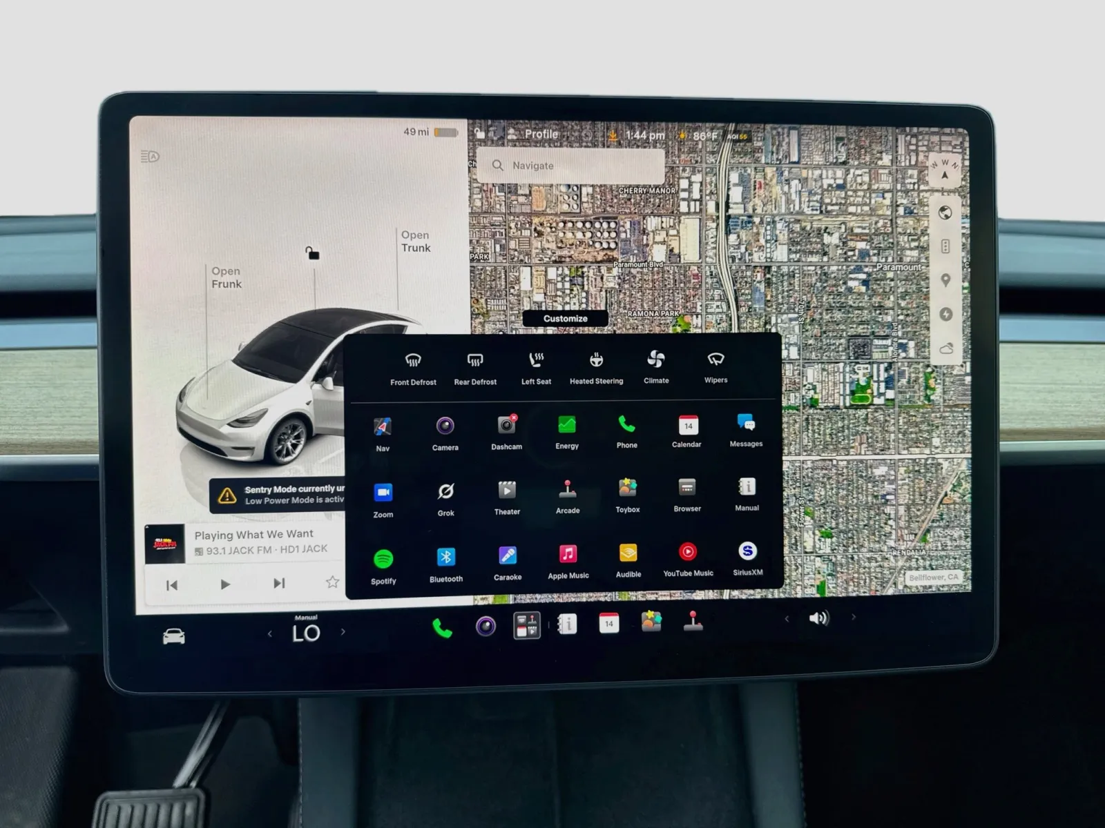 Tesla Model Y photo 11