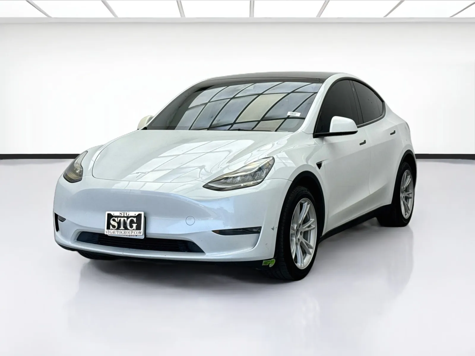 White 2023 Tesla Model Y Long Range for sale in Bellflower, CA
