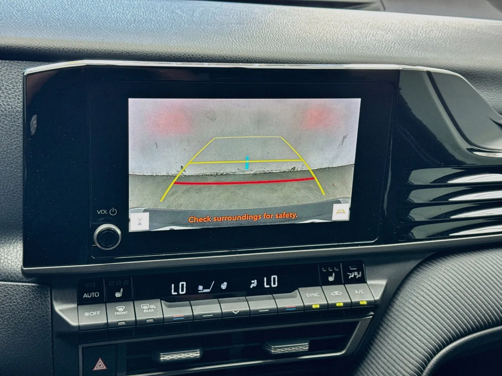 Toyota Camry photo 10