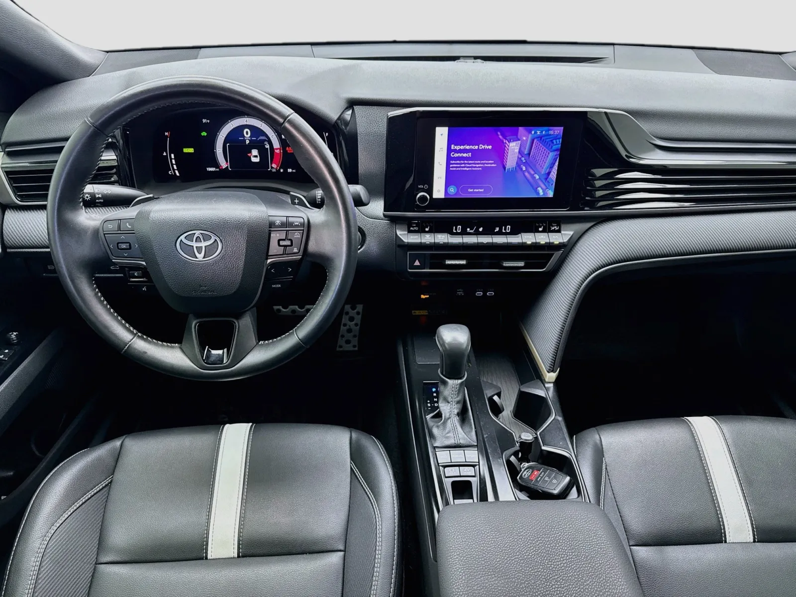 Toyota Camry photo 14
