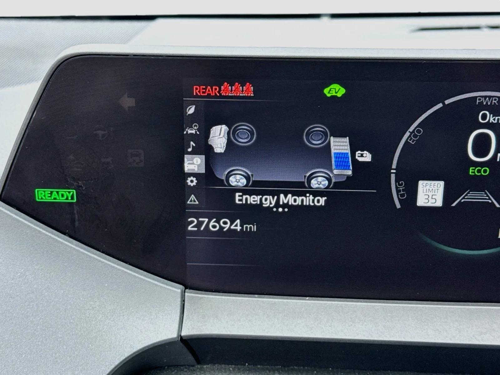 Toyota Prius photo 8