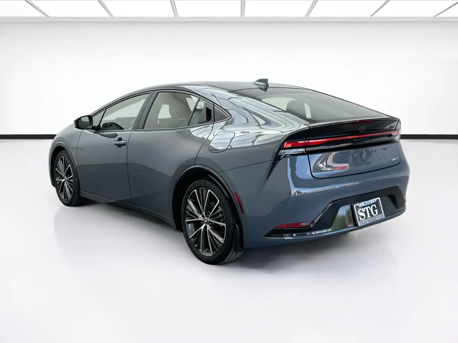 Toyota Prius photo 6
