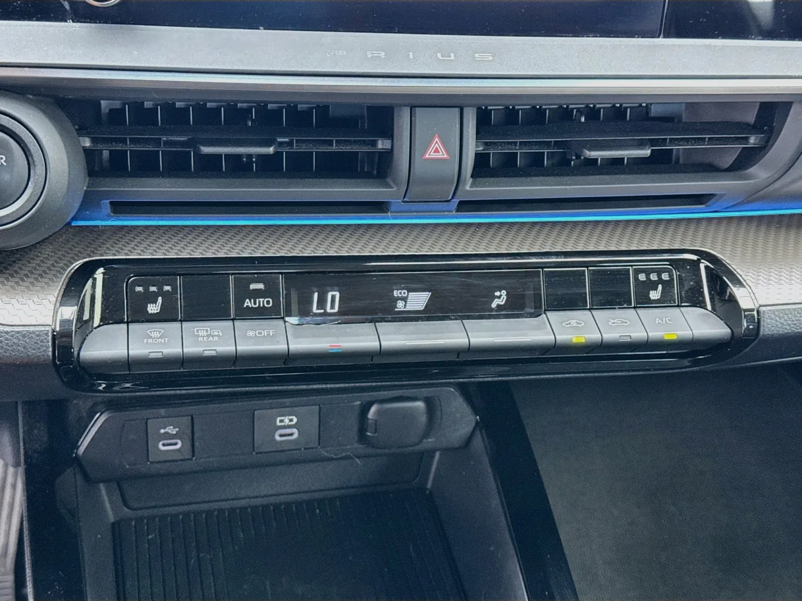 Toyota Prius photo 12