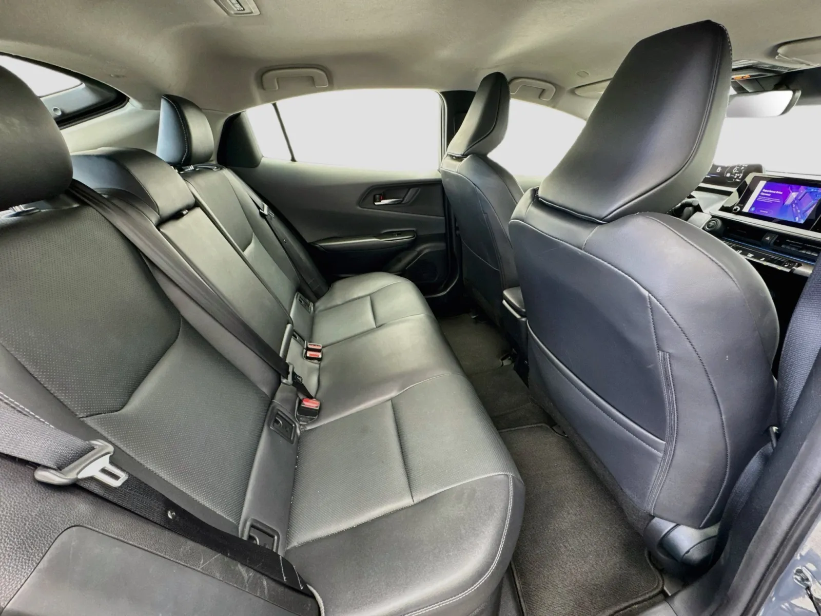 Toyota Prius photo 17