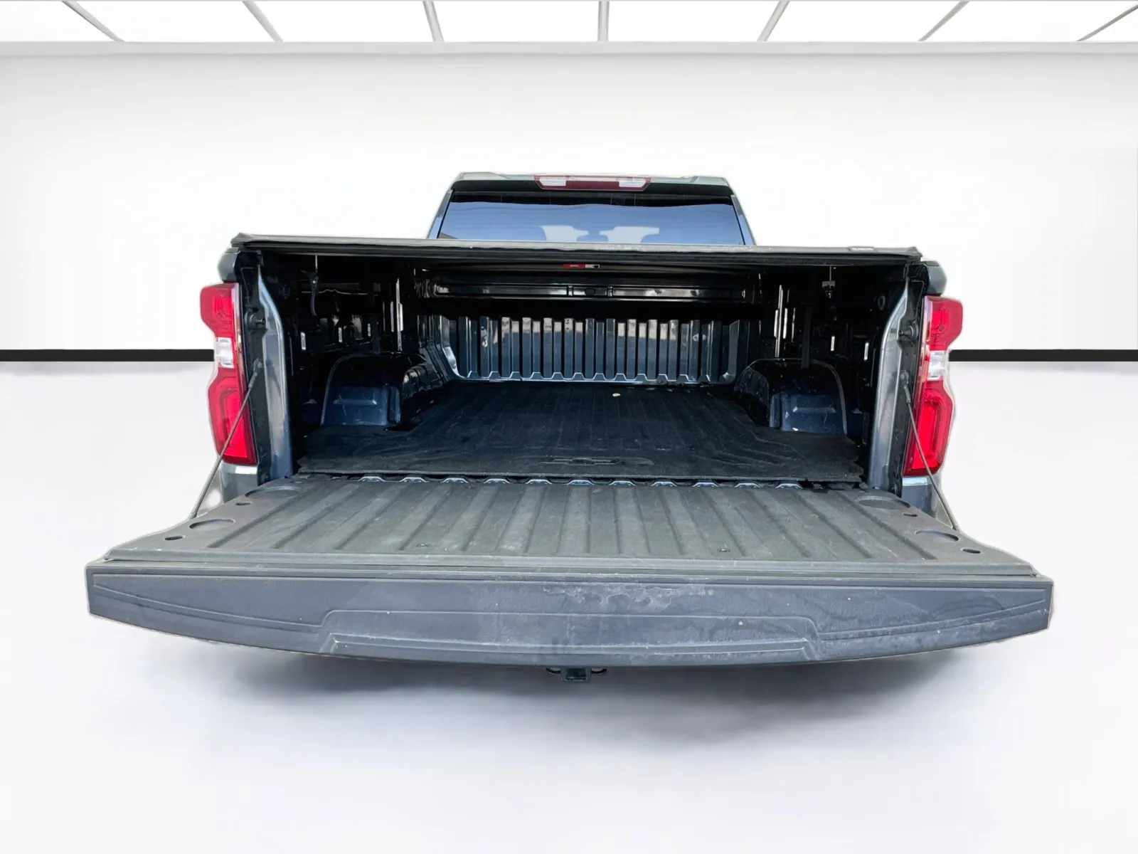 Chevrolet Silverado photo 17