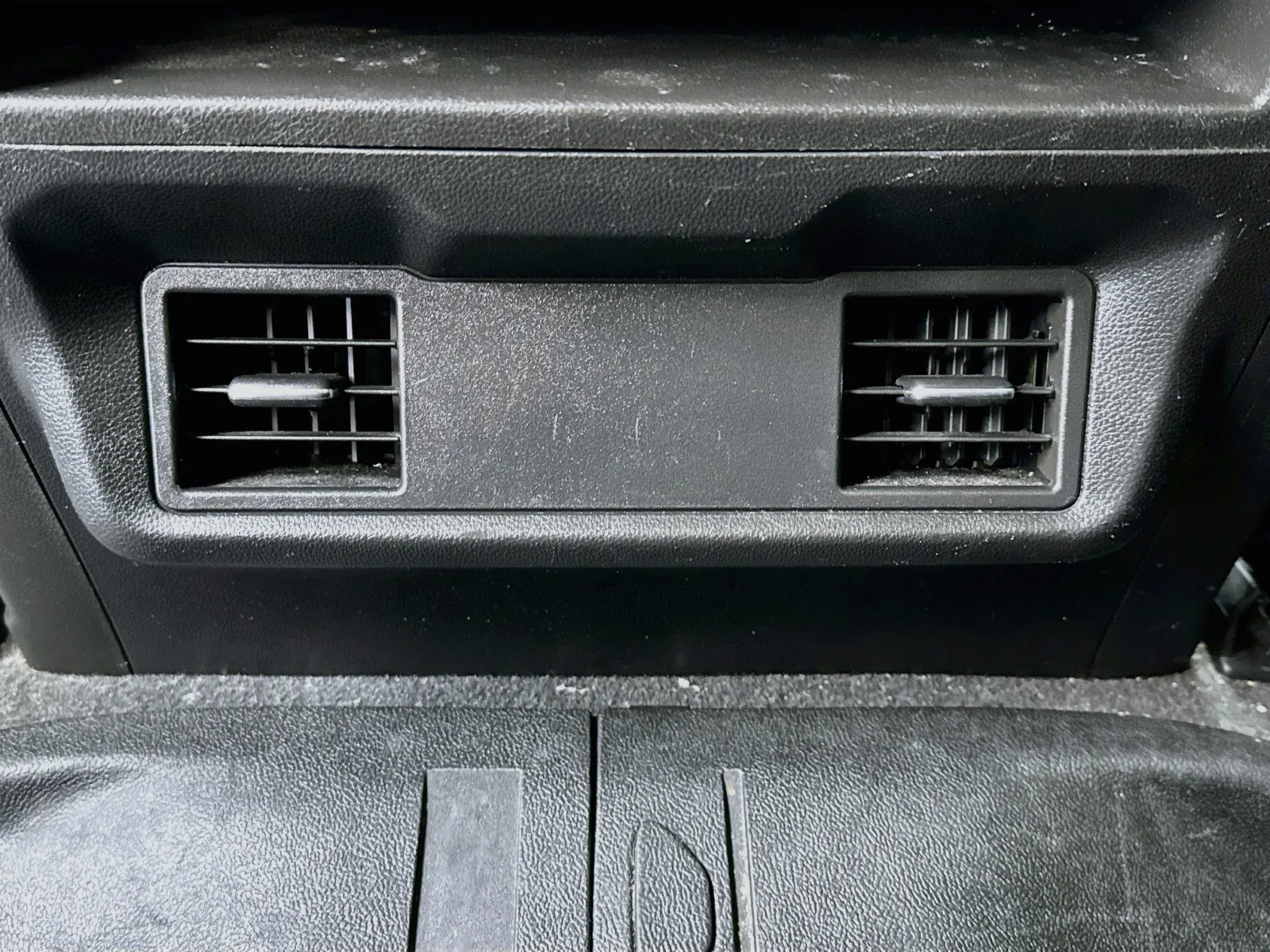 Chevrolet Silverado photo 16