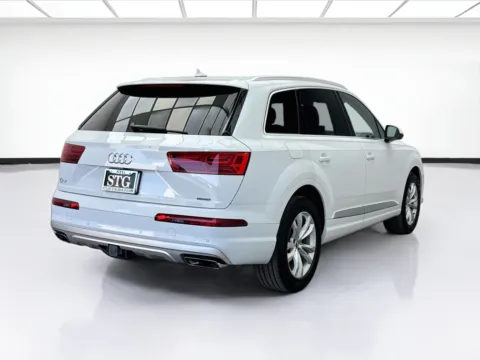 More photos of 2017 Audi Q7 2.0T Premium Plus quattro at STG Bellflower, CA