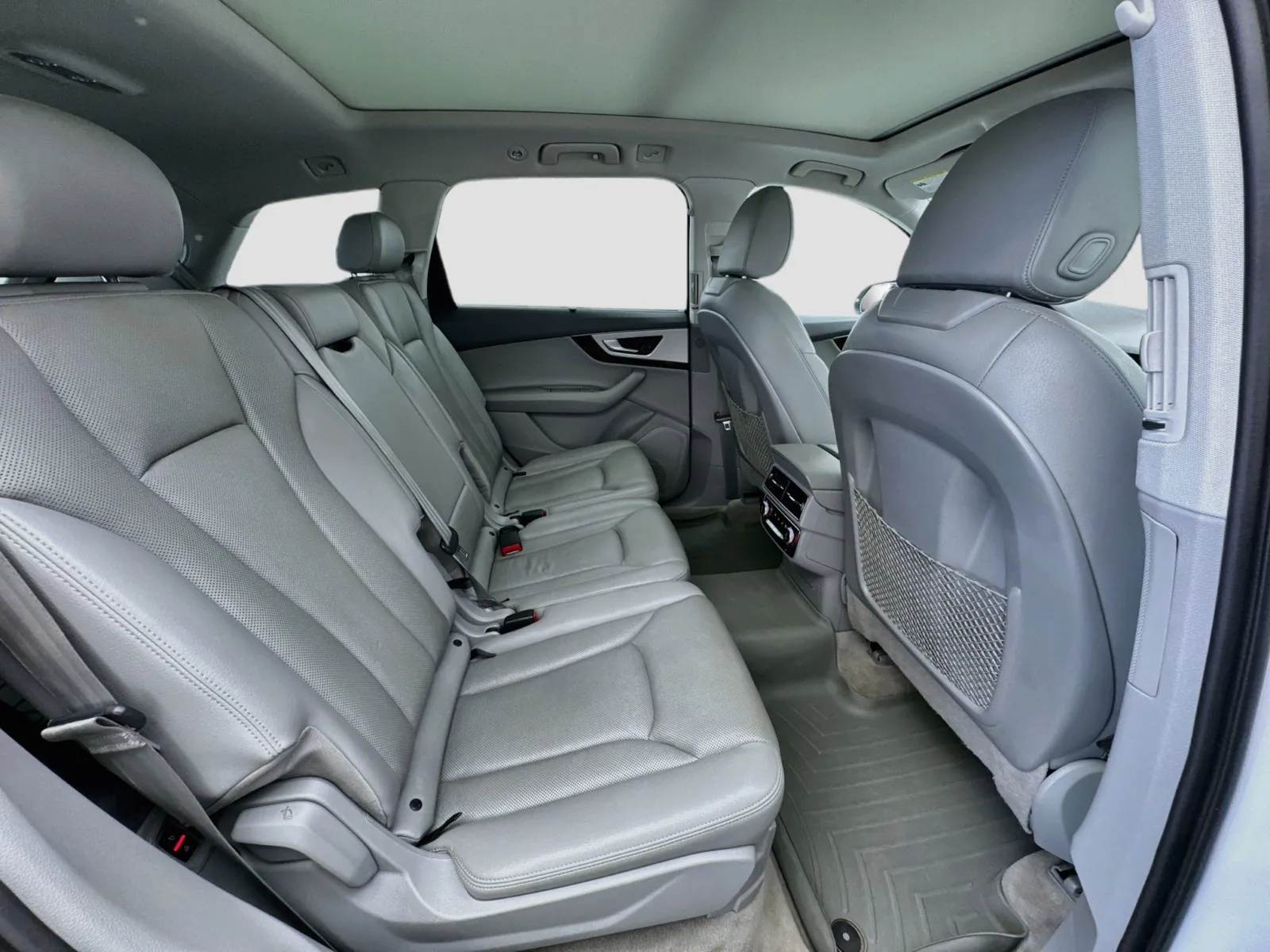 Audi Q7 photo 19