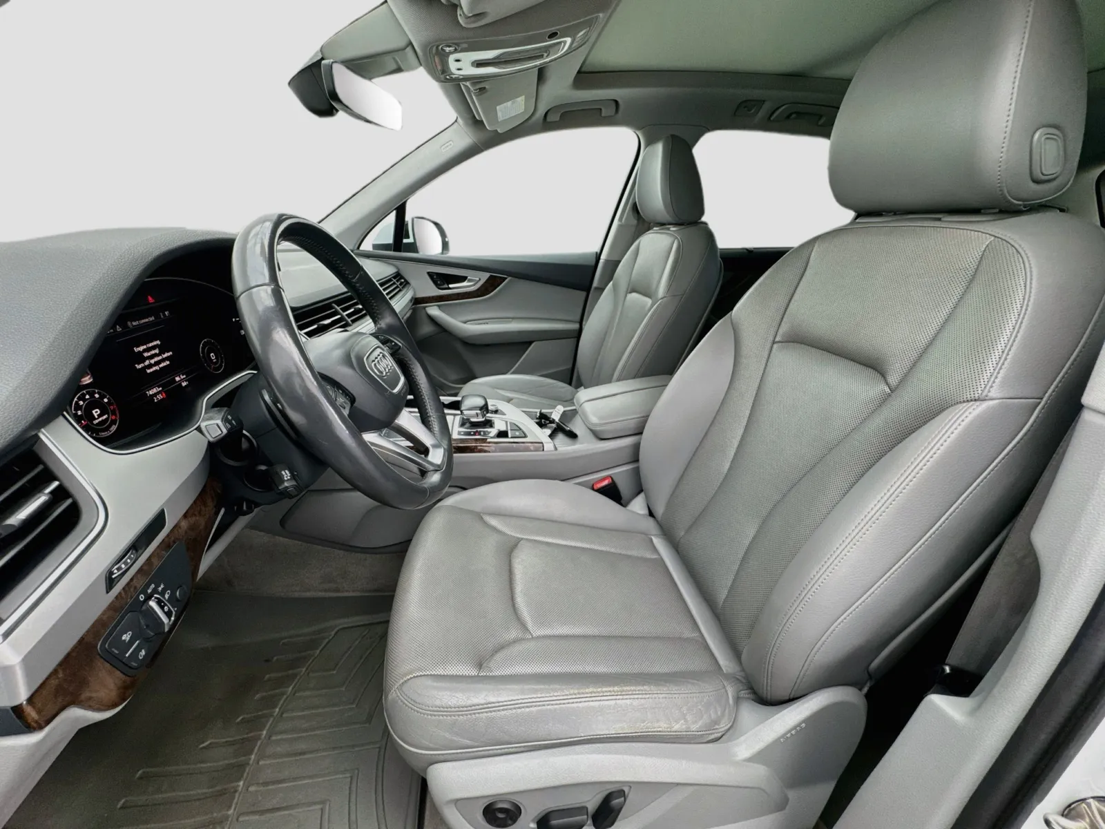Audi Q7 photo 13