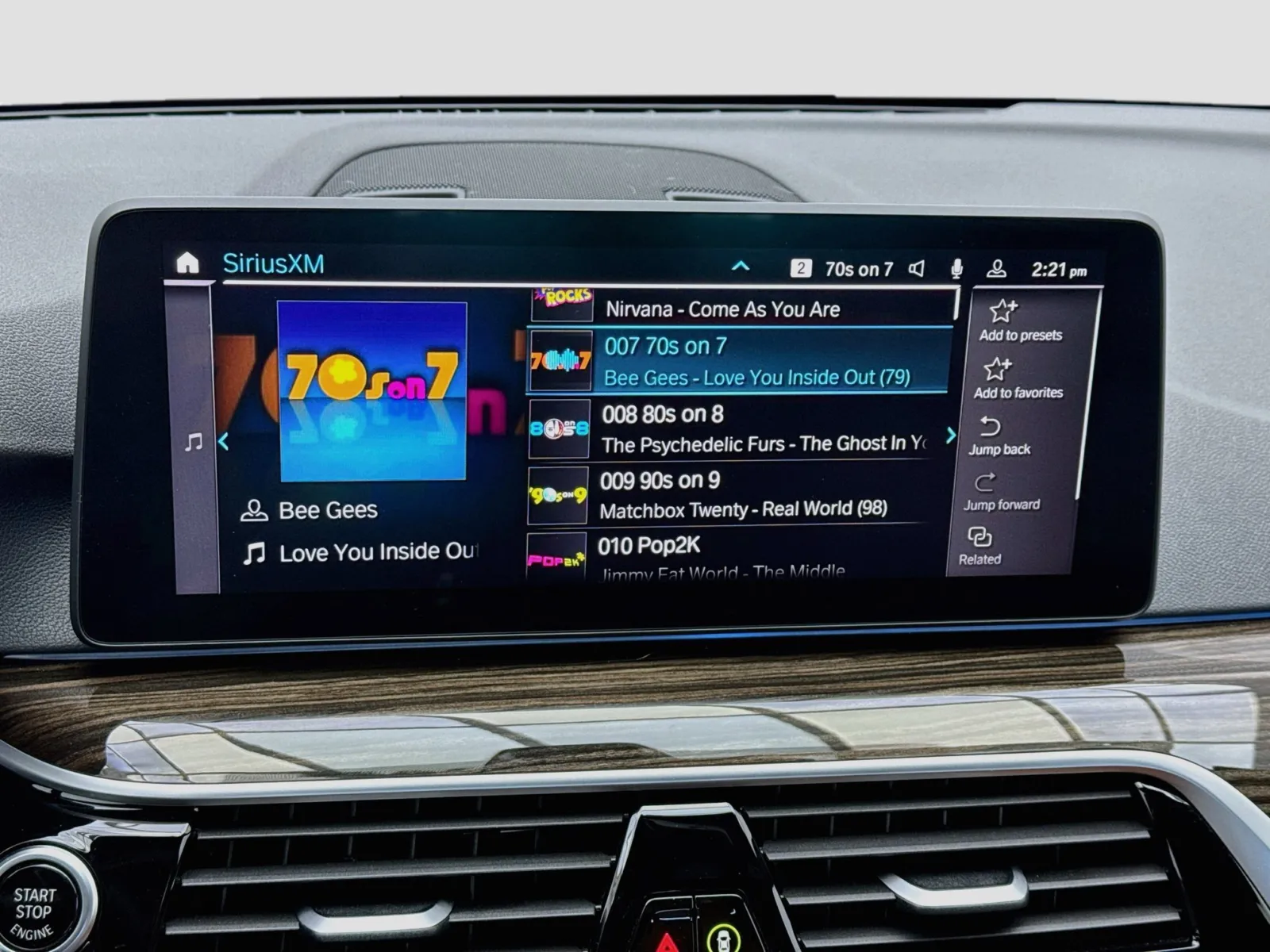 BMW 5 Series photo 11