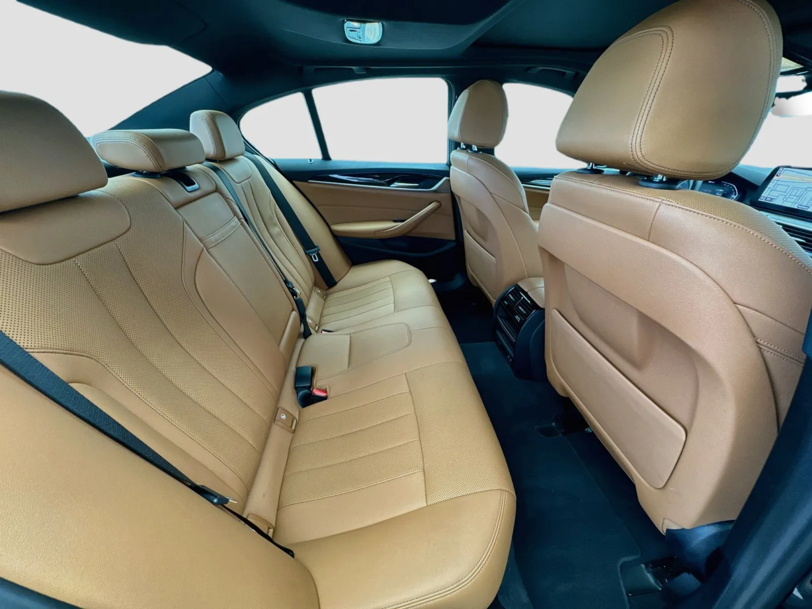 BMW 5 Series photo 19