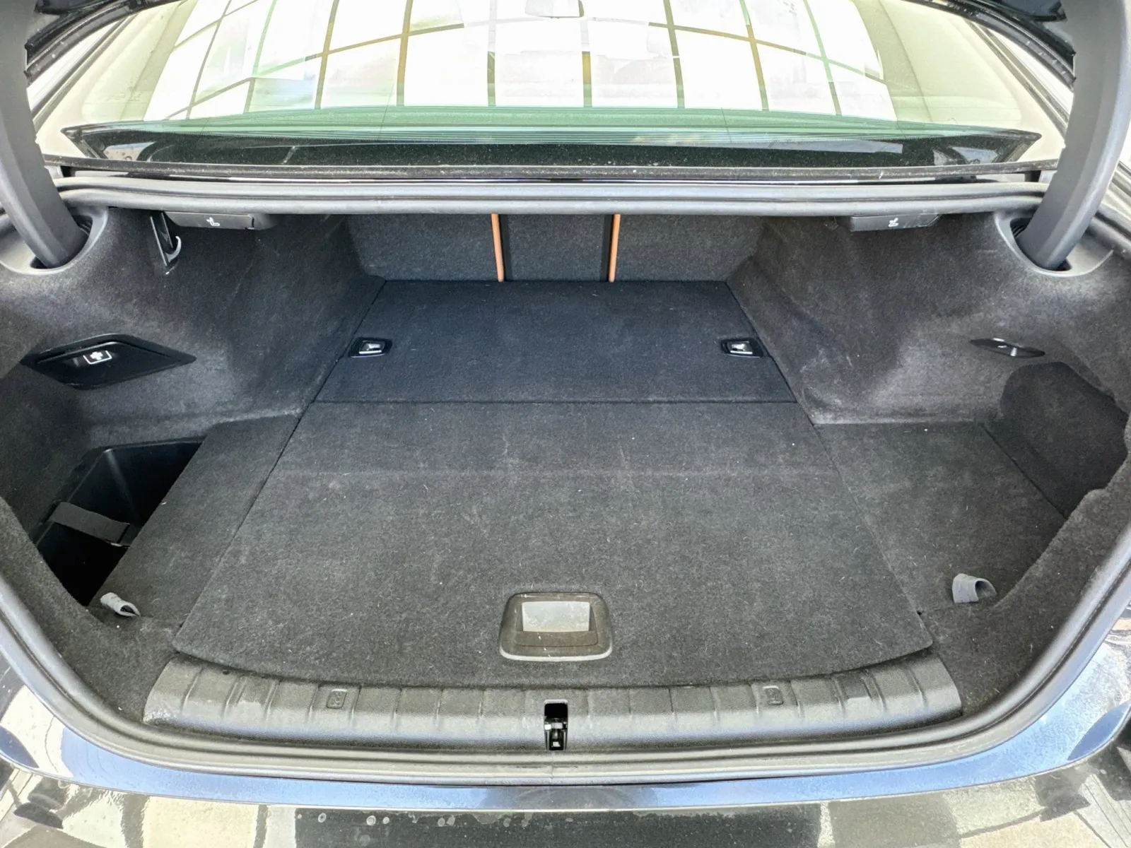 BMW 5 Series photo 18