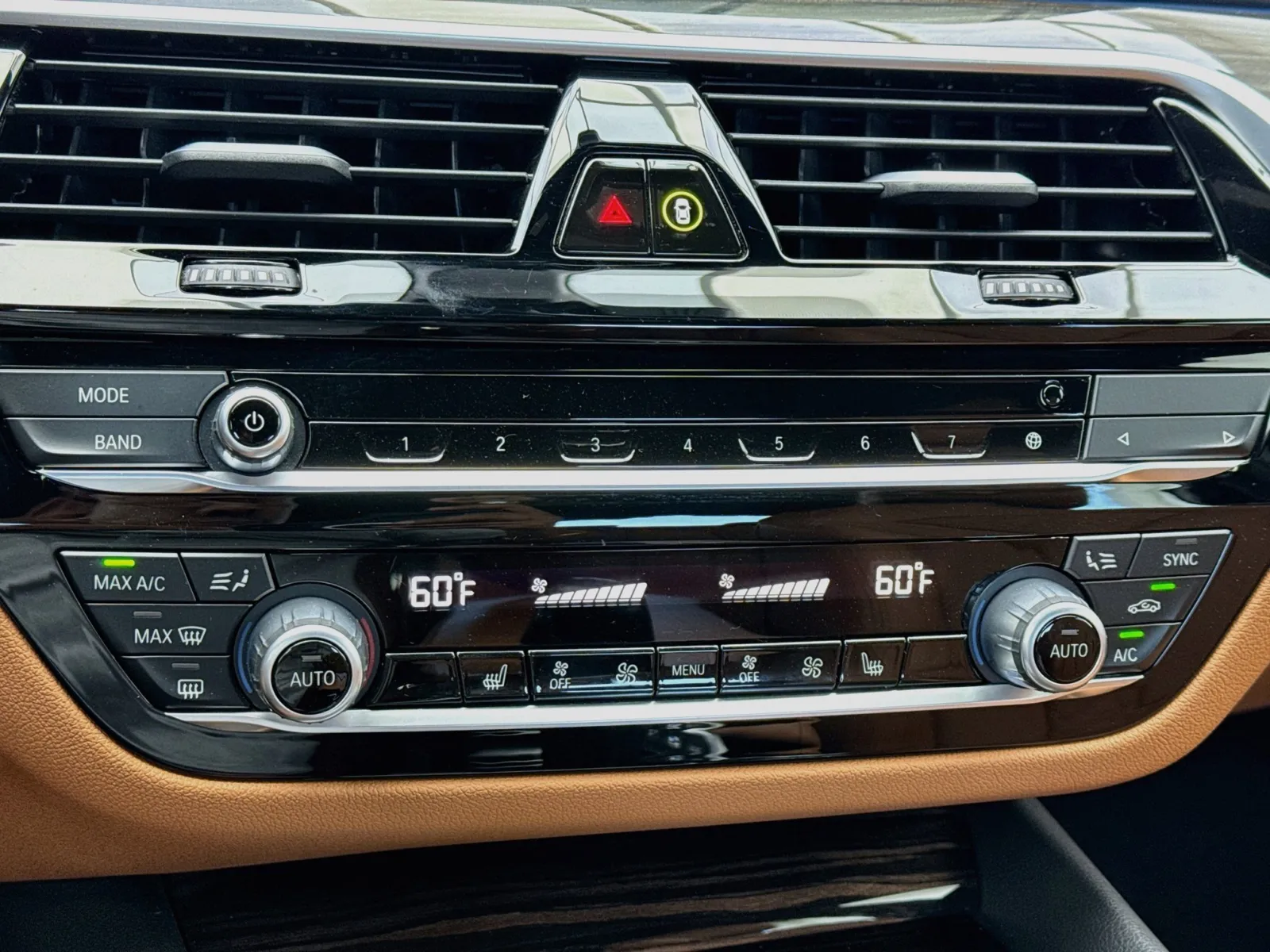 BMW 5 Series photo 12