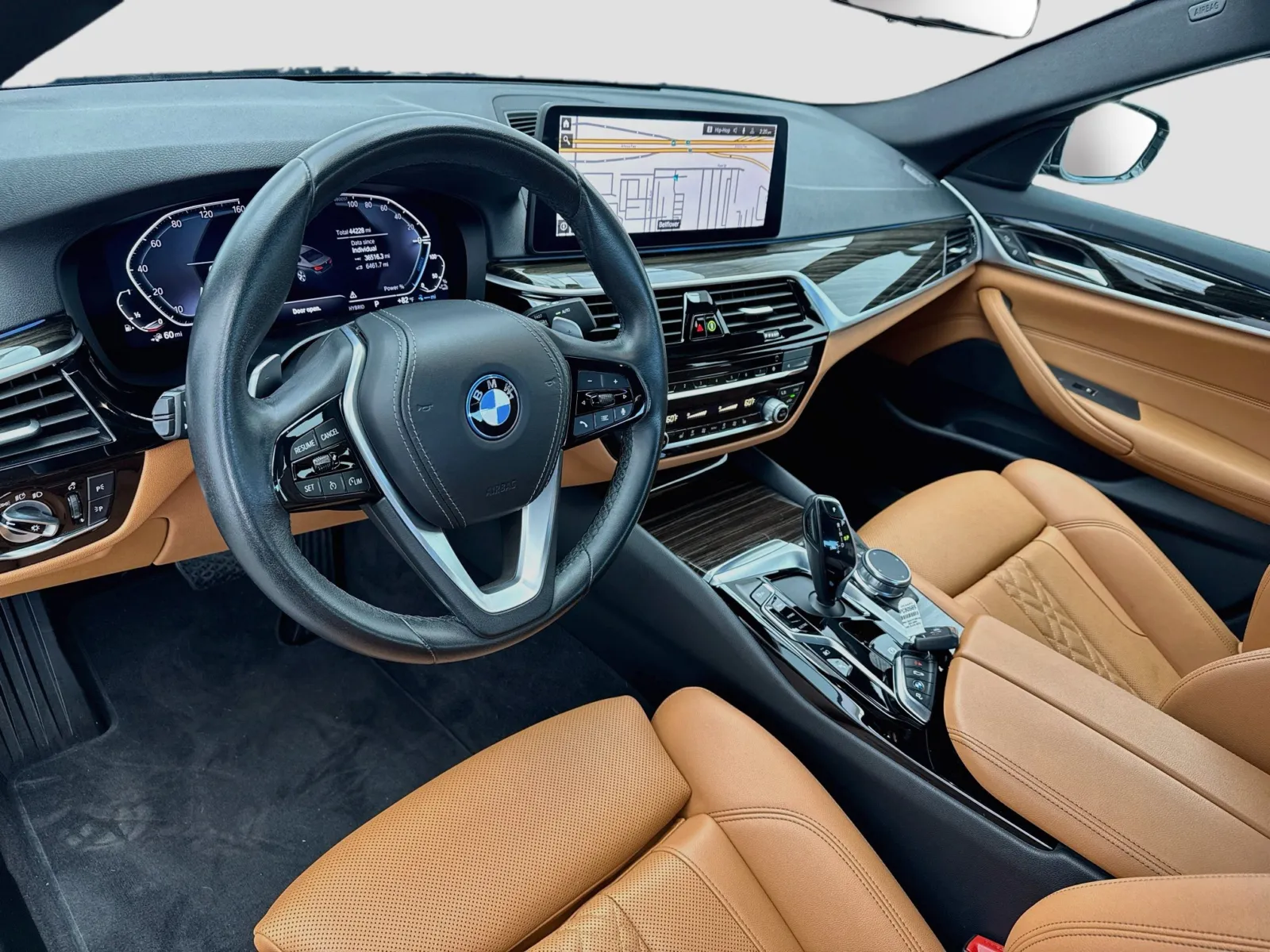 BMW 5 Series photo 7