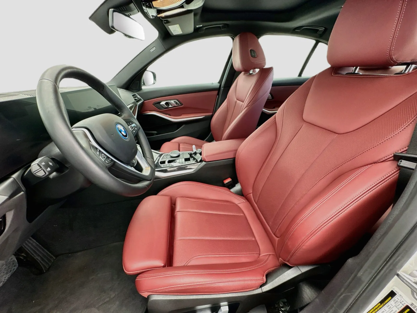 BMW 3 Series photo 13