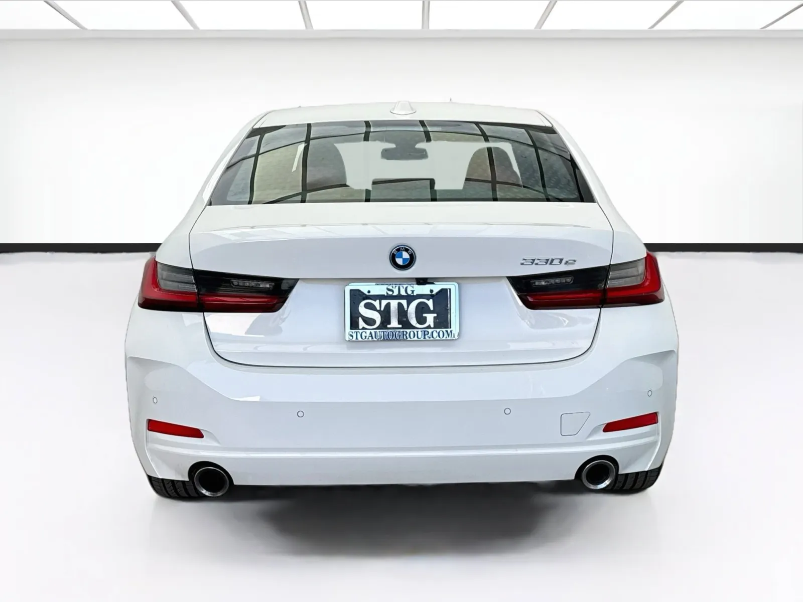 BMW 3 Series photo 5