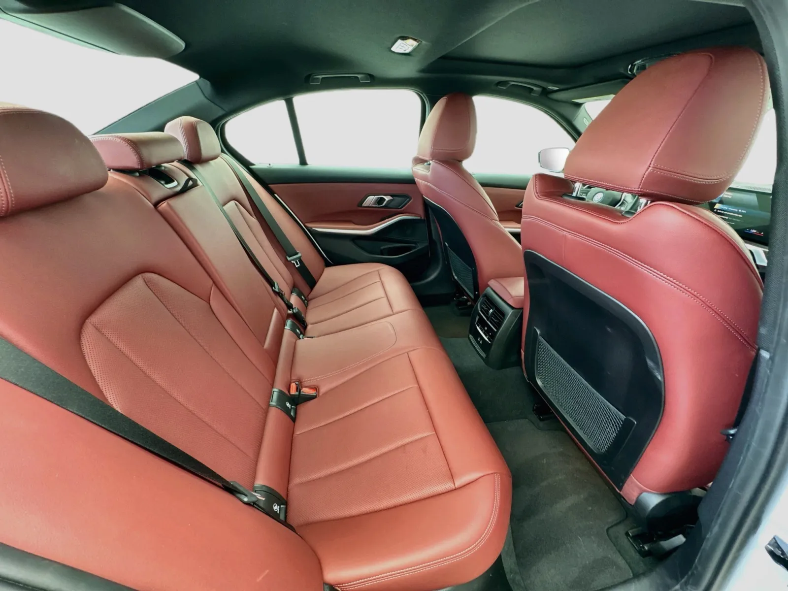 BMW 3 Series photo 19