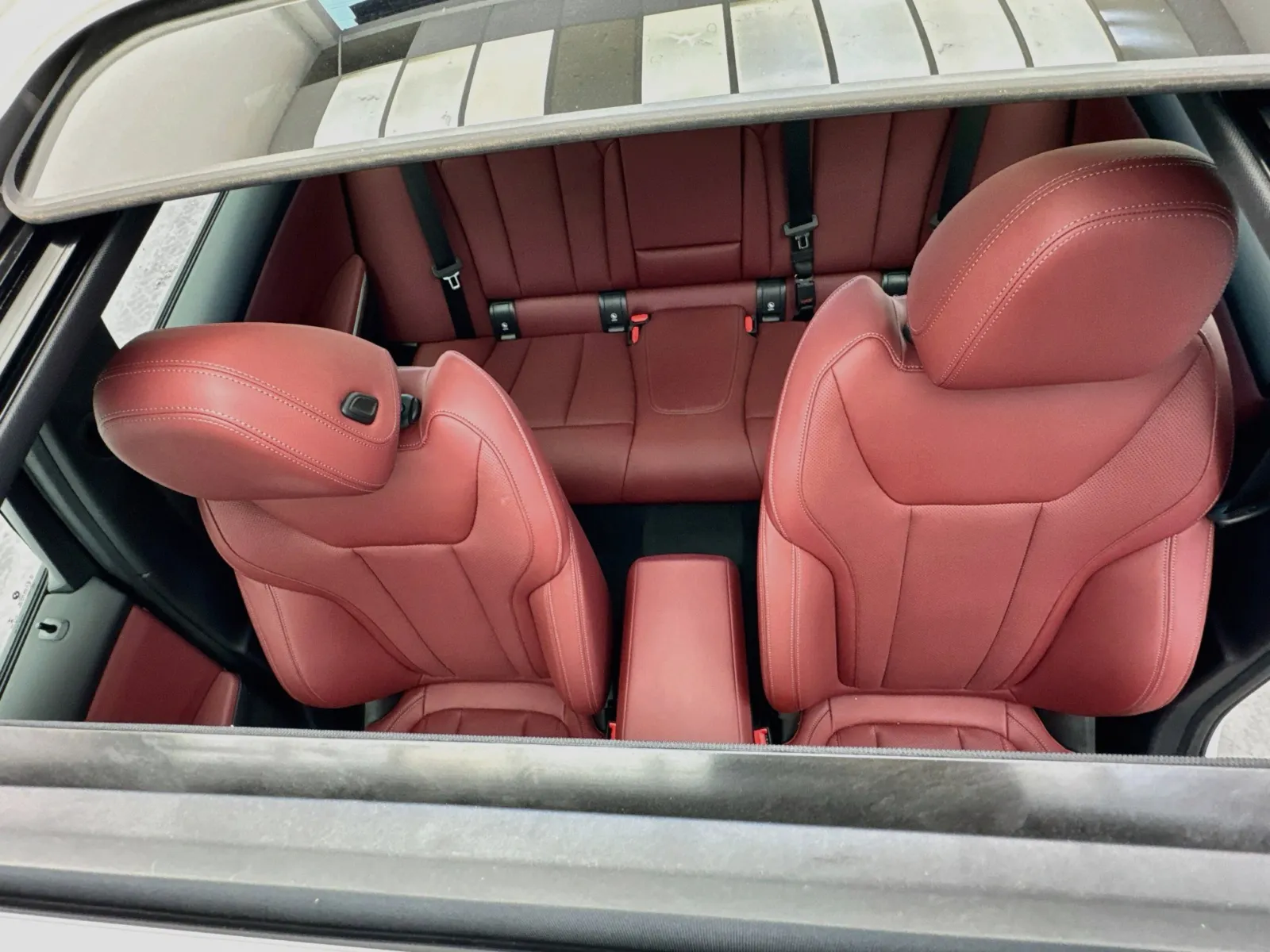 BMW 3 Series photo 14