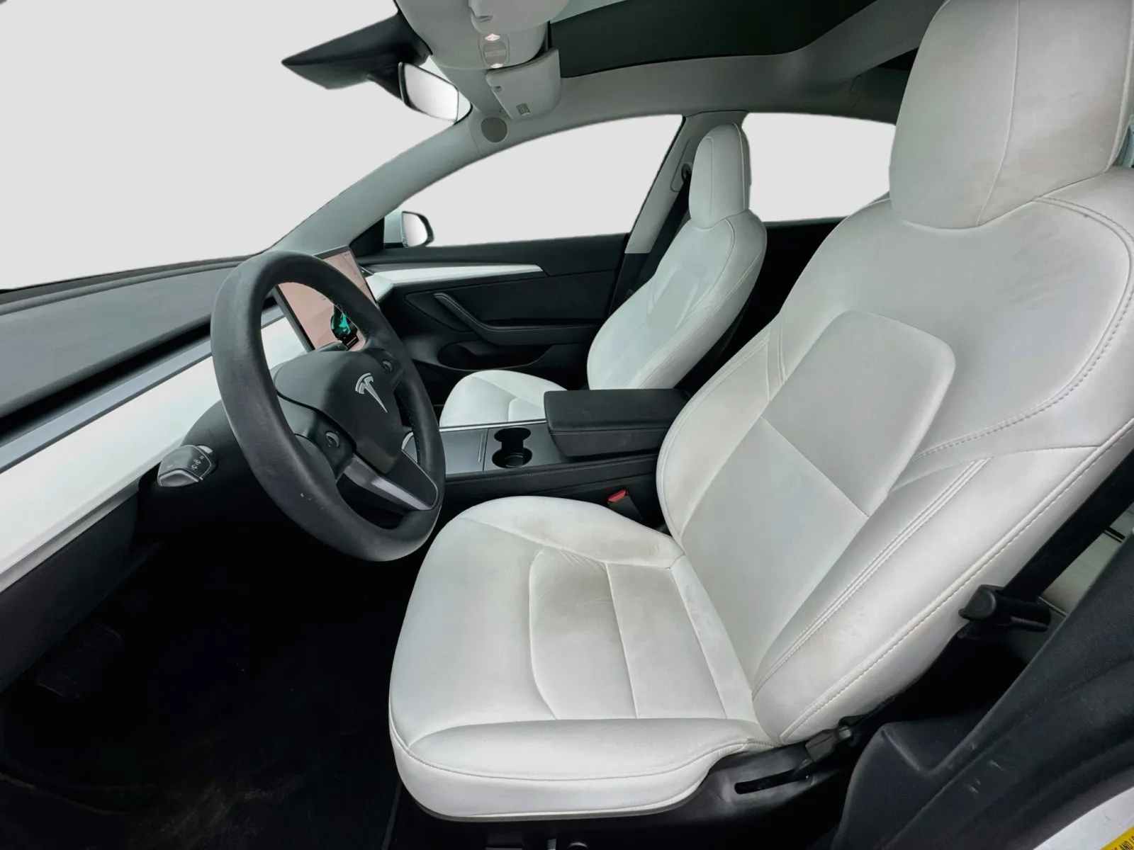 Tesla Model 3 photo 13
