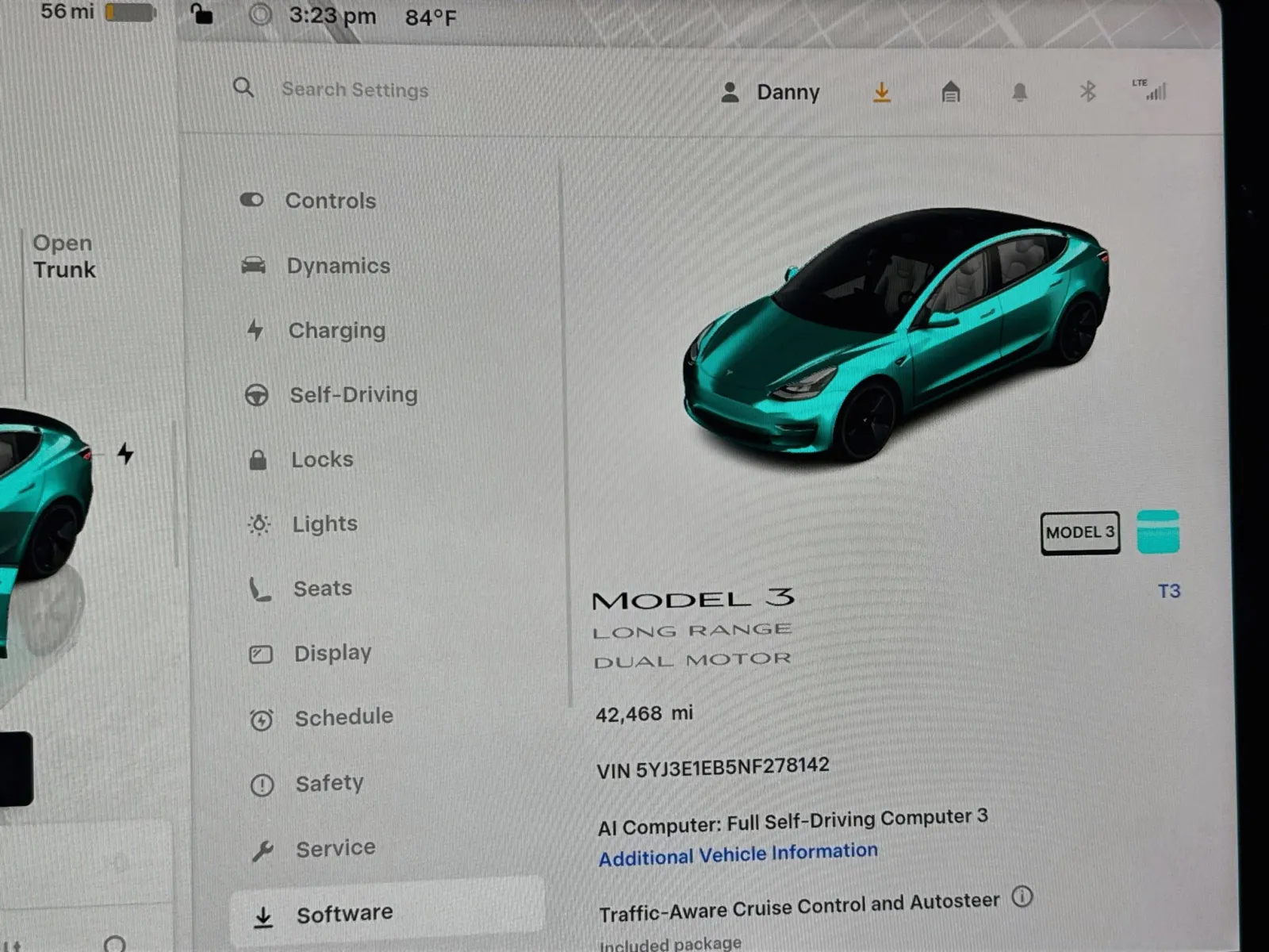 Tesla Model 3 photo 8