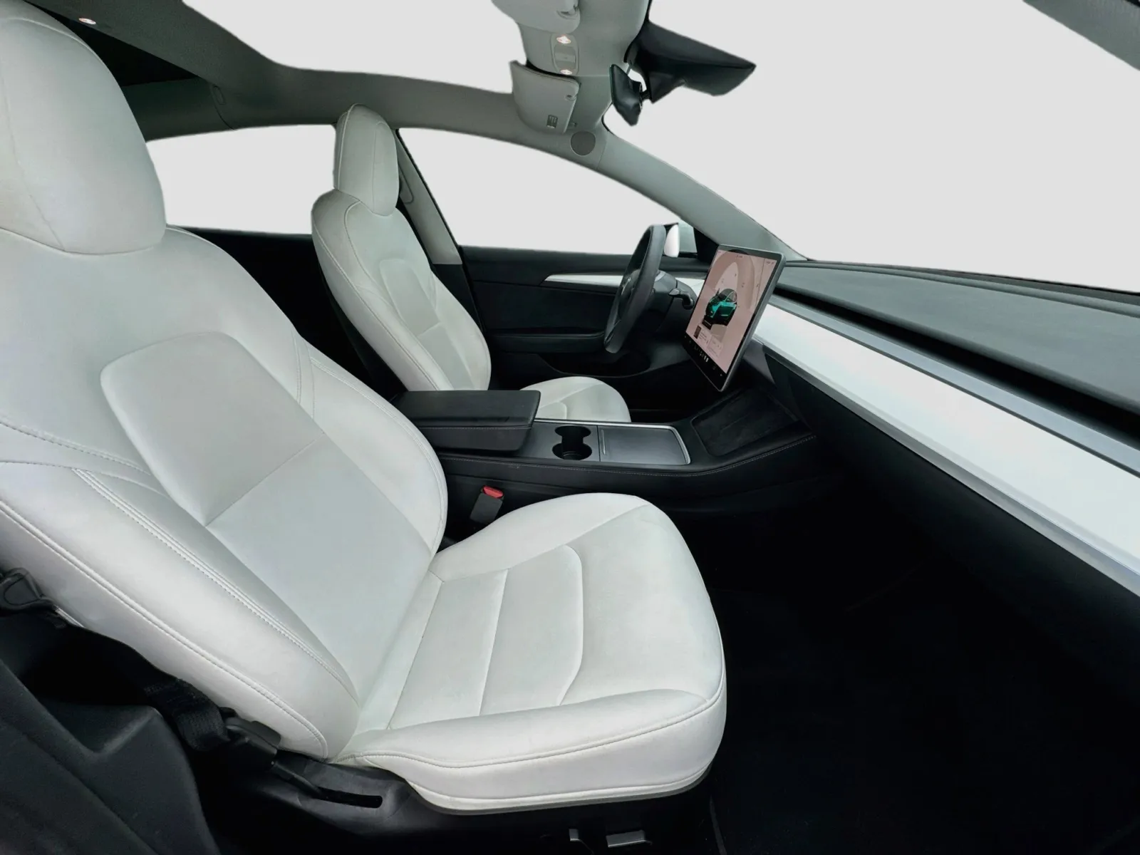 Tesla Model 3 photo 19