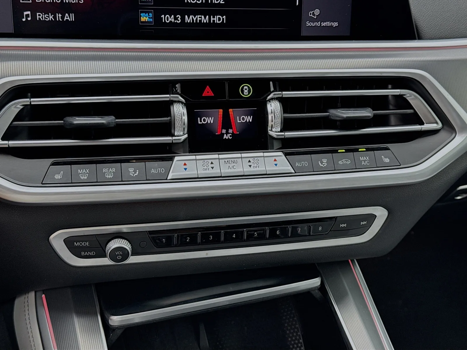 BMW X5 photo 12
