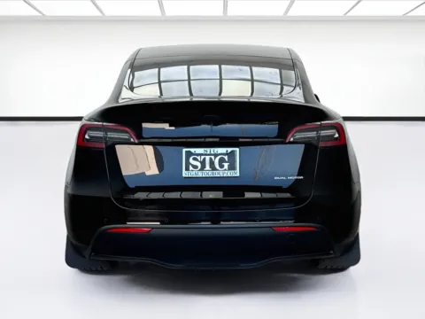 More photos of 2022 Tesla Model Y Long Range at STG Bellflower, CA