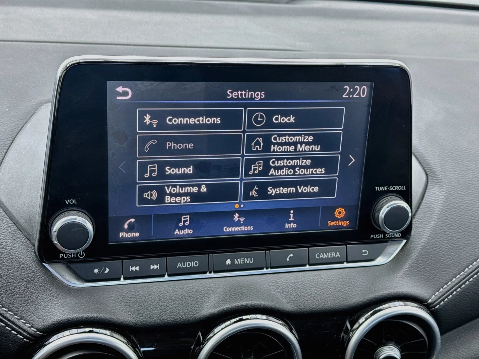 Nissan Sentra photo 9