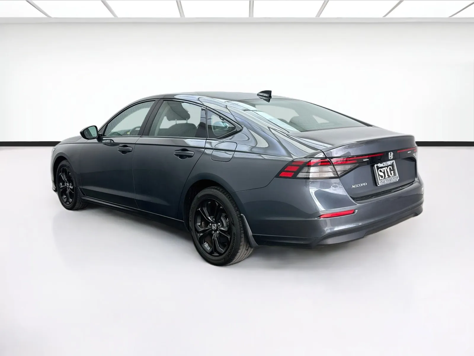 Honda Accord photo 6