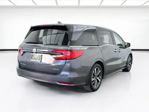 More photos of 2022 Honda Odyssey Touring at STG Bellflower, CA