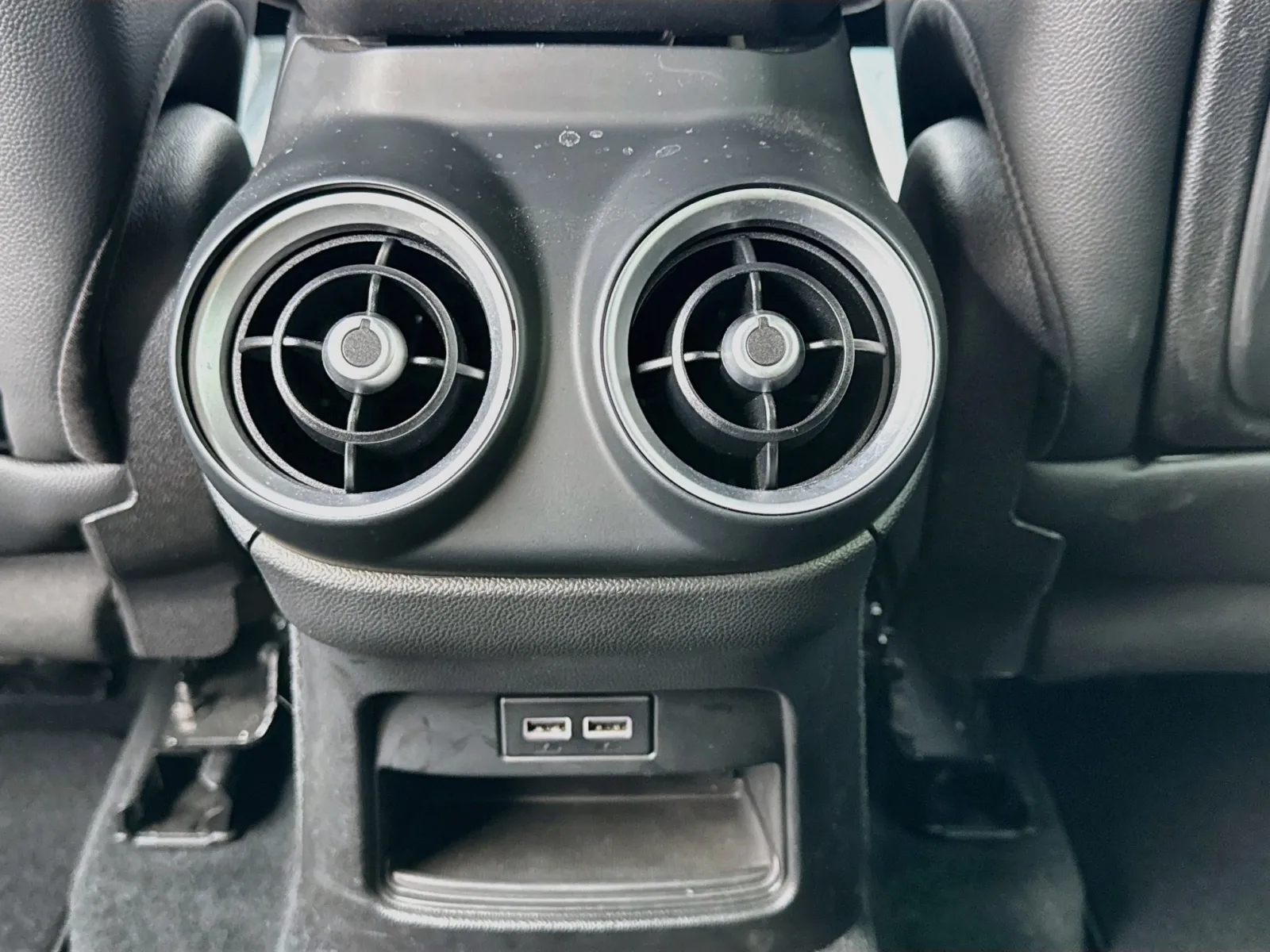 Alfa Romeo Stelvio photo 16