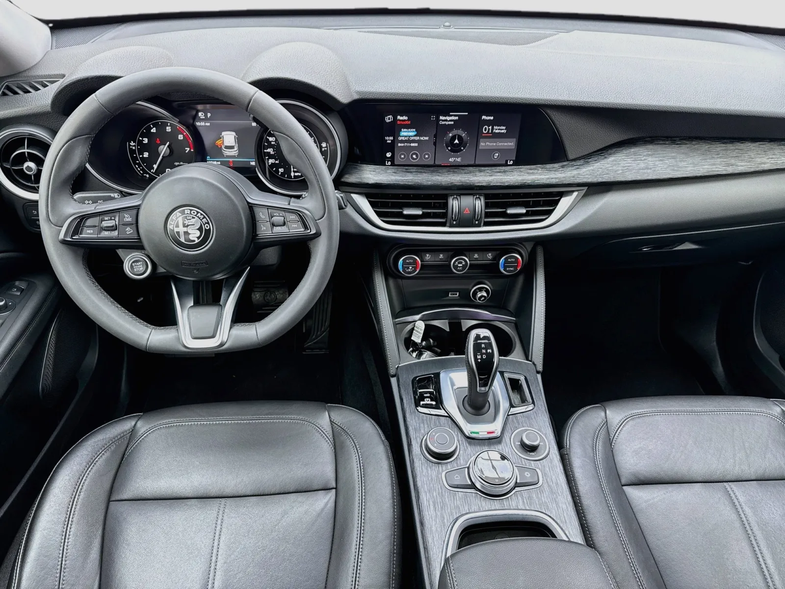 Alfa Romeo Stelvio photo 14