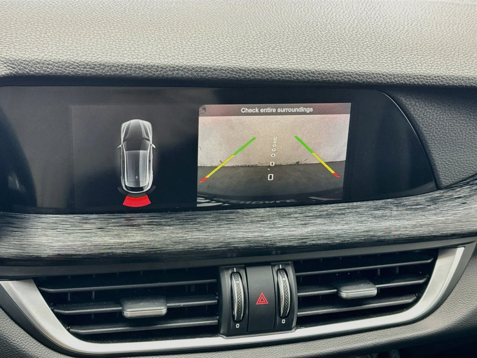Alfa Romeo Stelvio photo 10